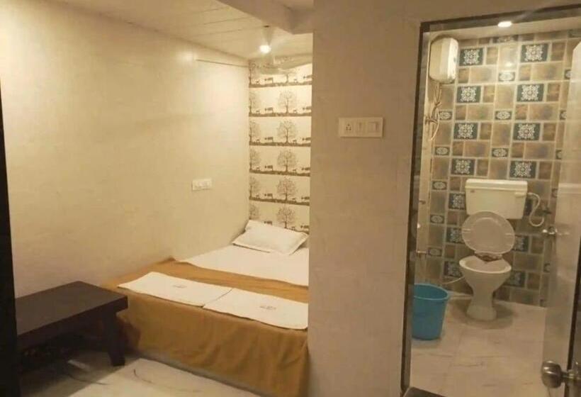 Hotell K K Royal Residency