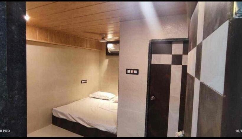 Hotell K K Royal Residency