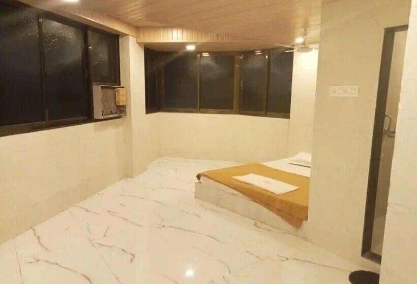 Hotell K K Royal Residency