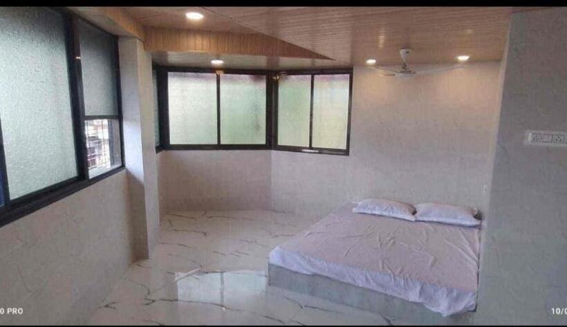 Hotell K K Royal Residency