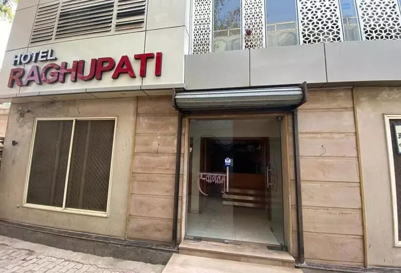 ホテル Raghupati