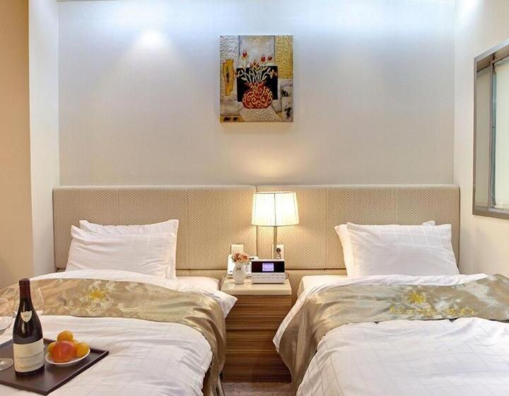 호텔 The Paradise Inn