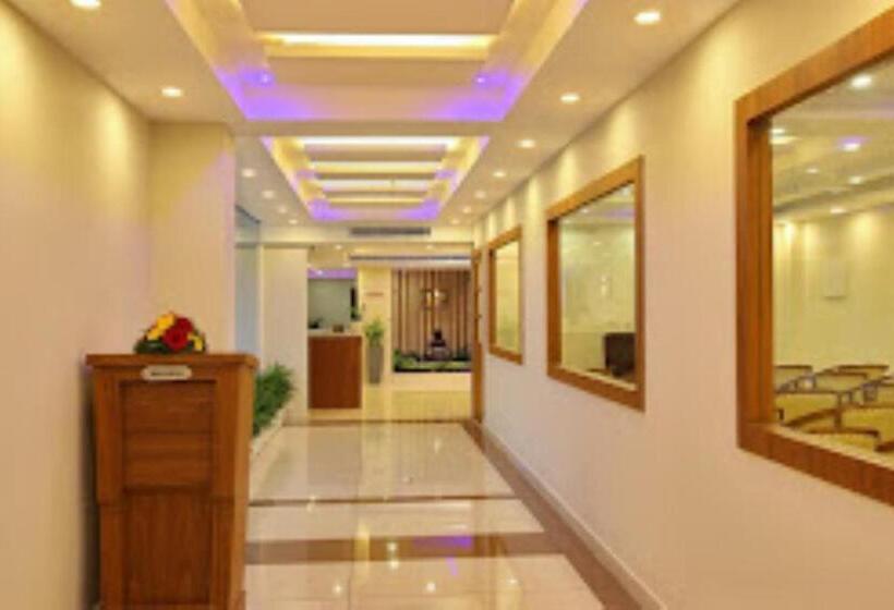 Lumbini Supreme Business Class Hotel Thrissur