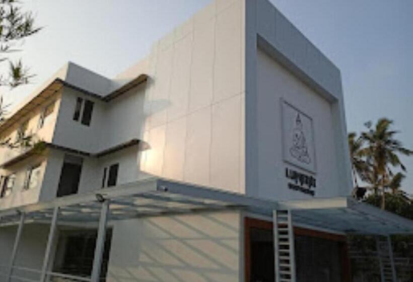 Lumbini Supreme Business Class Hotel Thrissur