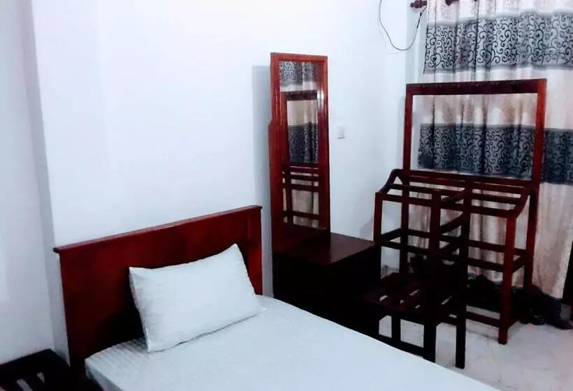 ペンション Black And White Kandy Guest House 01