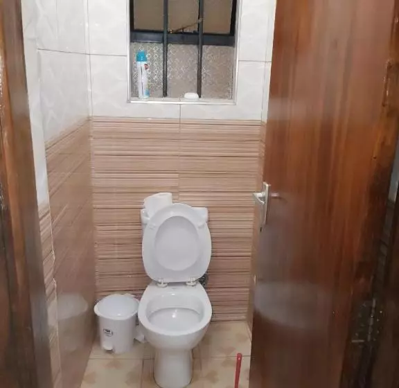 پانسیون Ceej S Airbnb