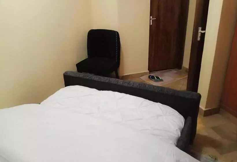 پانسیون Ceej S Airbnb