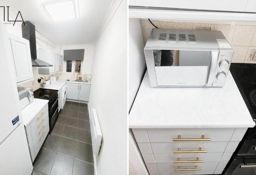 Пансион Comfy Room   Heathrow15  London30