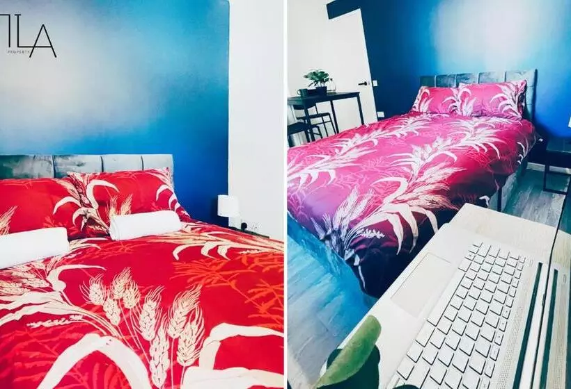 ペンション Comfy Room   Heathrow15  London30