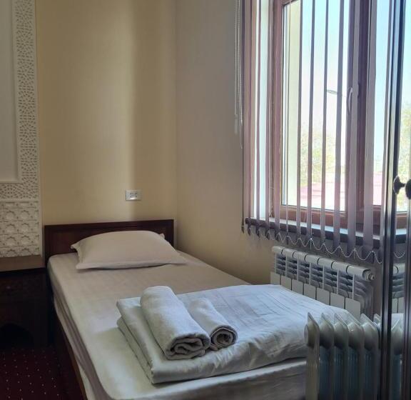 פנסיון Dili Orom