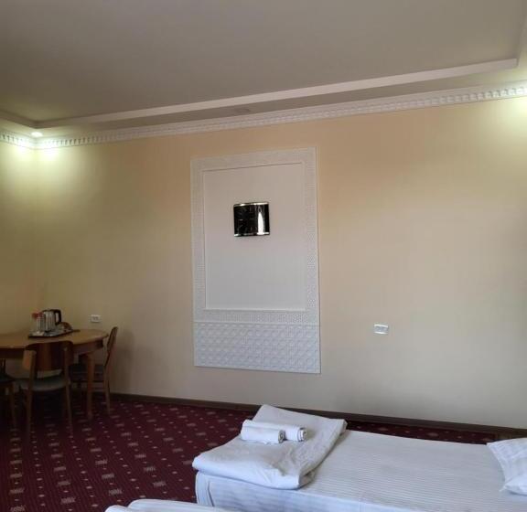 פנסיון Dili Orom