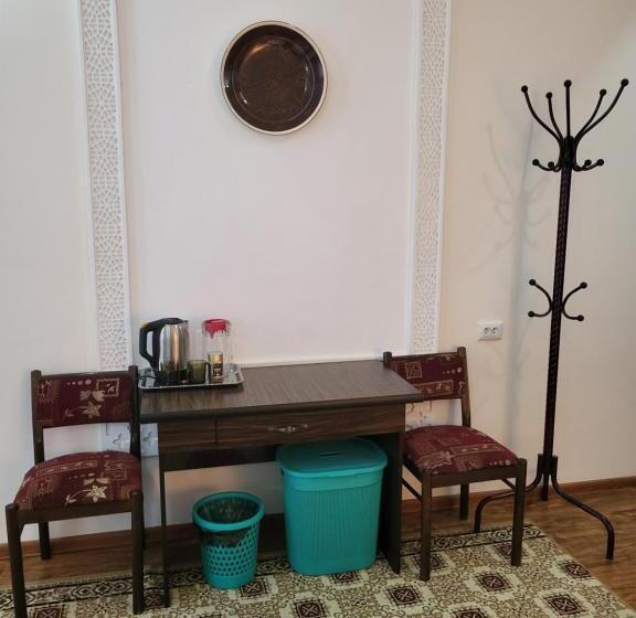 פנסיון Dili Orom