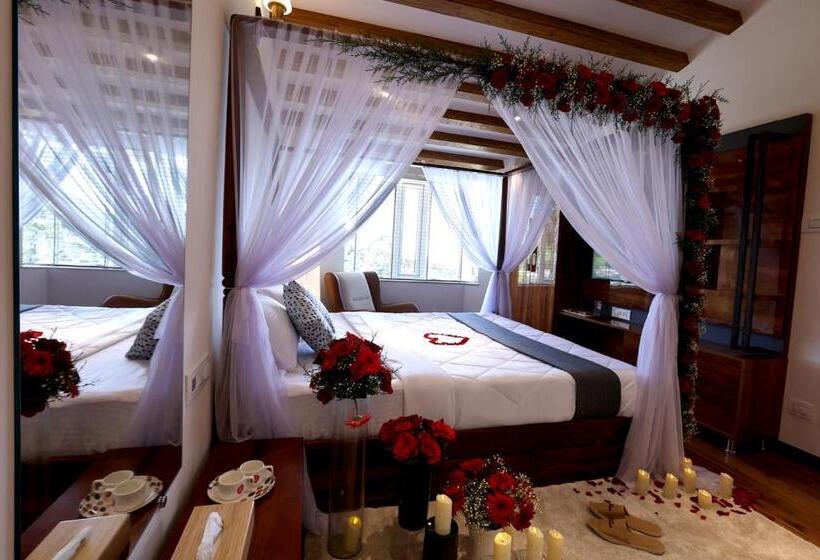 Пансион Green Wood Hill Cottage