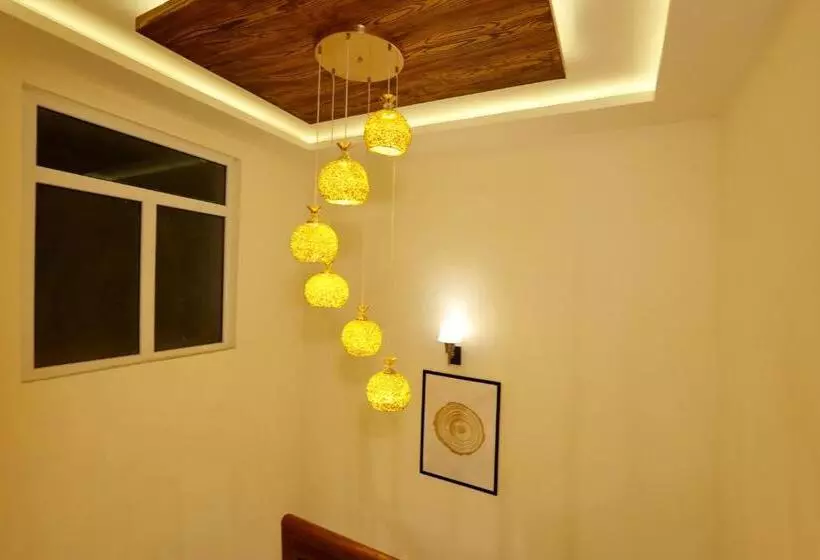 Majatalo Green Wood Hill Cottage