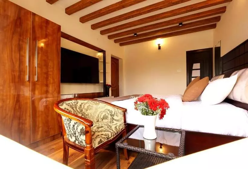 Majatalo Green Wood Hill Cottage