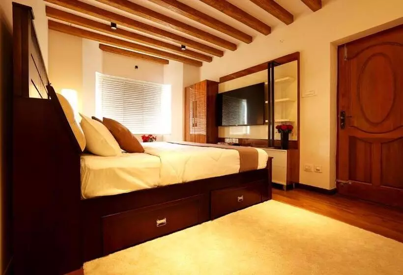 Majatalo Green Wood Hill Cottage