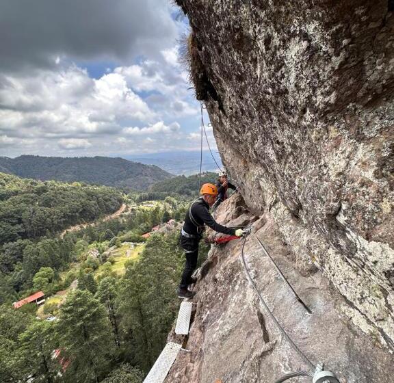 بنسيون Hostal La Roca