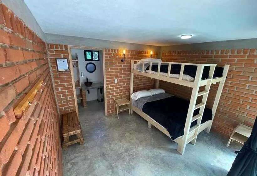 ペンション Hostal La Roca