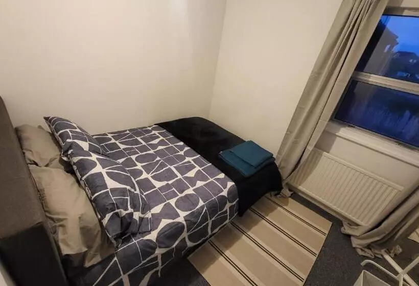 پانسیون Wembley Property