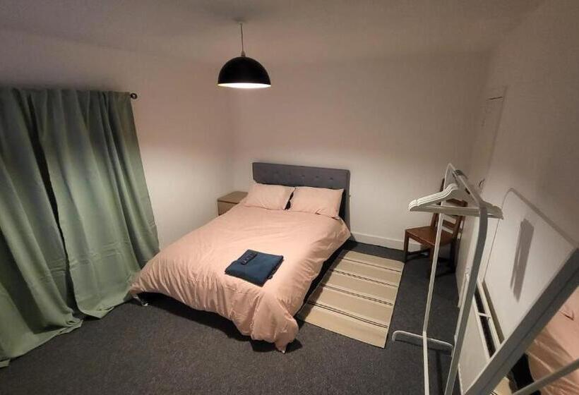 پانسیون North London Property