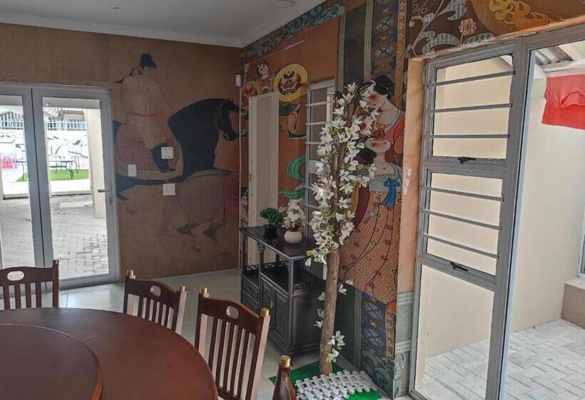 פנסיון Two Lions Guesthouse