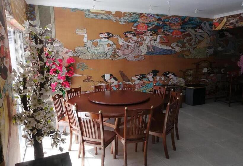 פנסיון Two Lions Guesthouse