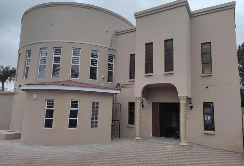 פנסיון Two Lions Guesthouse