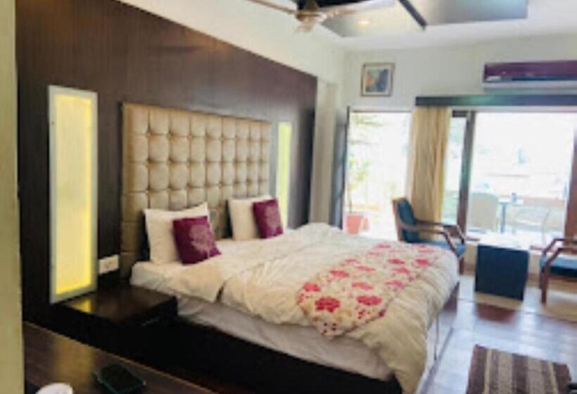 Spring Valley Spa Resort Dharmashala