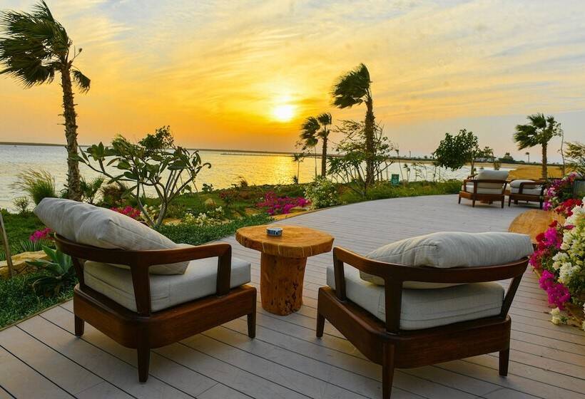 Tawila Island Resort