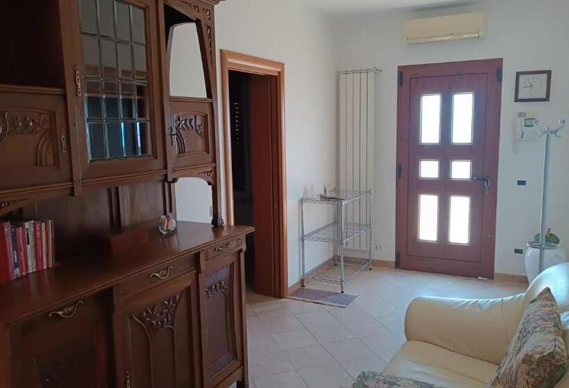 مبيت وإفطار La Casetta Di Ugo