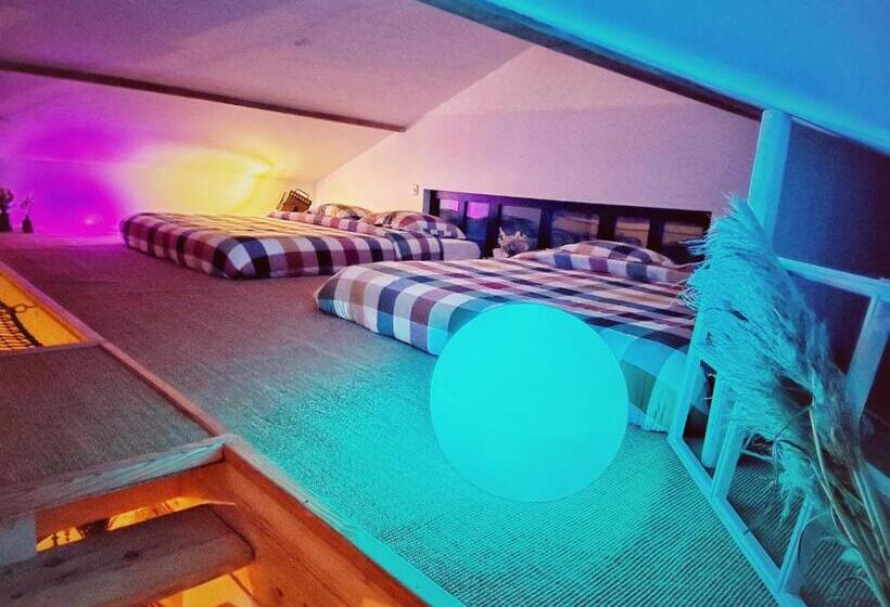 ベッドアンドブレックファースト Loft Chambre Atypique