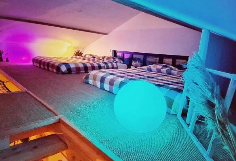 Aamiaismajoitus (B&B) Loft Chambre Atypique