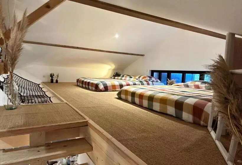 Aamiaismajoitus (B&B) Loft Chambre Atypique