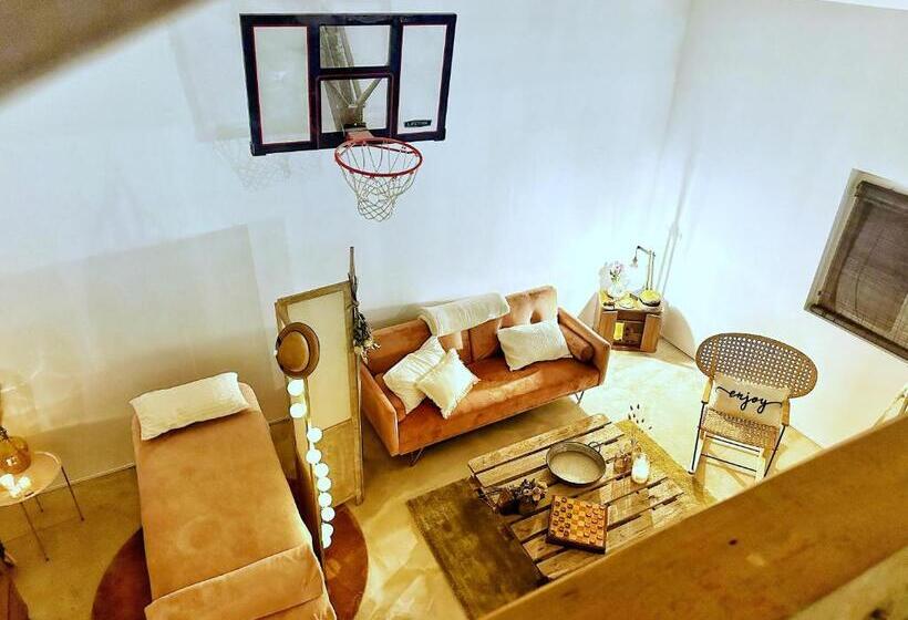 ベッドアンドブレックファースト Loft Chambre Atypique