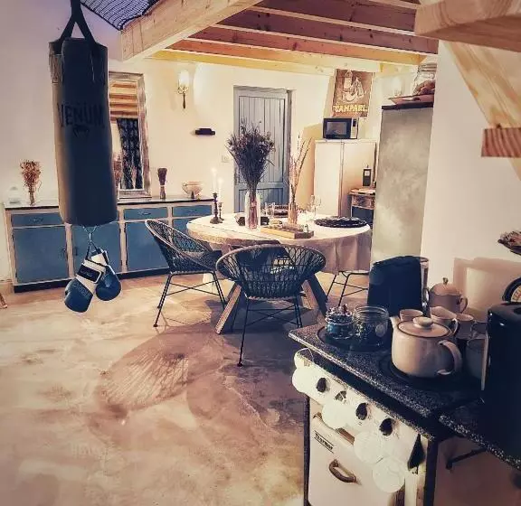 Aamiaismajoitus (B&B) Loft Chambre Atypique