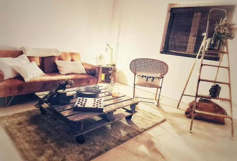 Aamiaismajoitus (B&B) Loft Chambre Atypique