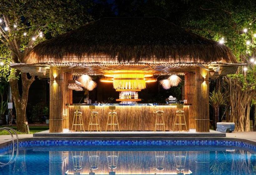 Hidden Mansions Saigon Resort