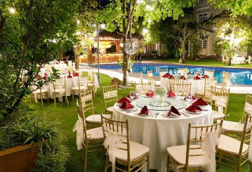 Hidden Mansions Saigon Resort