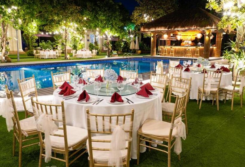 Hidden Mansions Saigon Resort