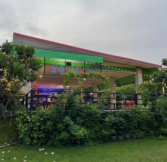 Hotelli แป๊ะชวนชิมรีสอร์ท สาขา 2