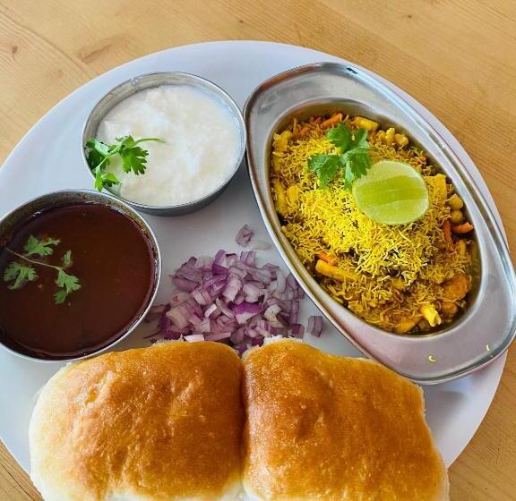 Hotelli Abhishek Kolwan