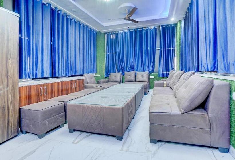 هتل O Golden Roof