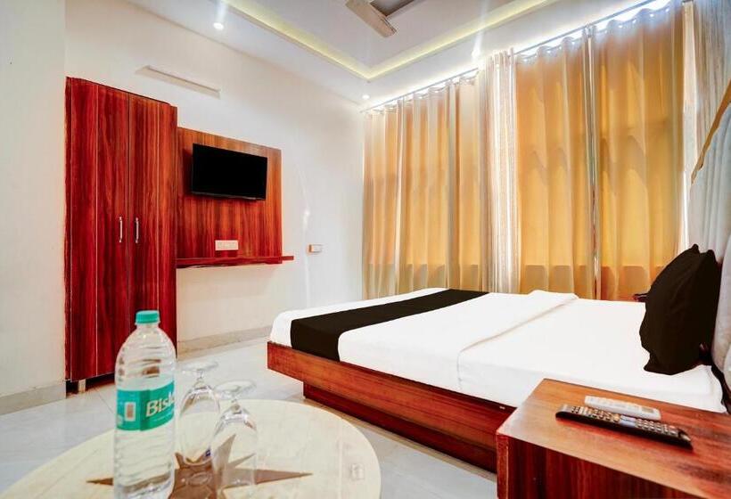 هتل O Golden Roof