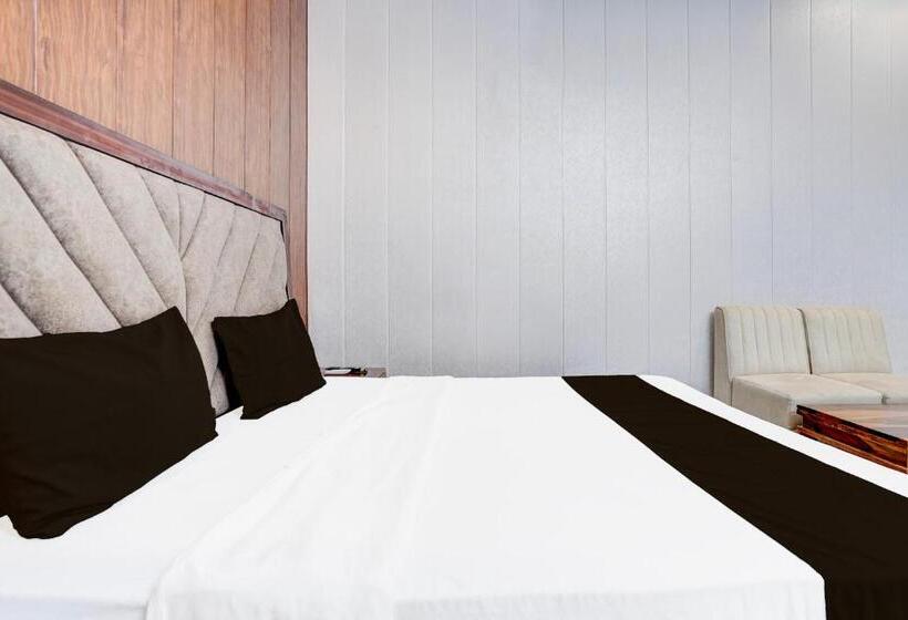 هتل O Golden Roof