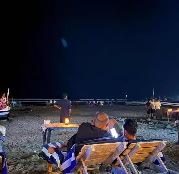 ホテル Hakuna Matata   Budget Stay At Arambol Beach, Goa