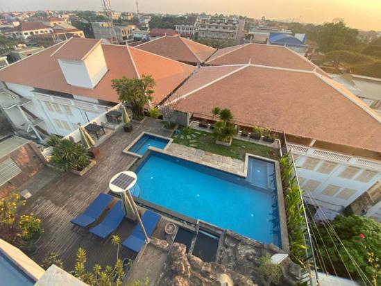 בית מלון כפרי Jj City Centre Suites