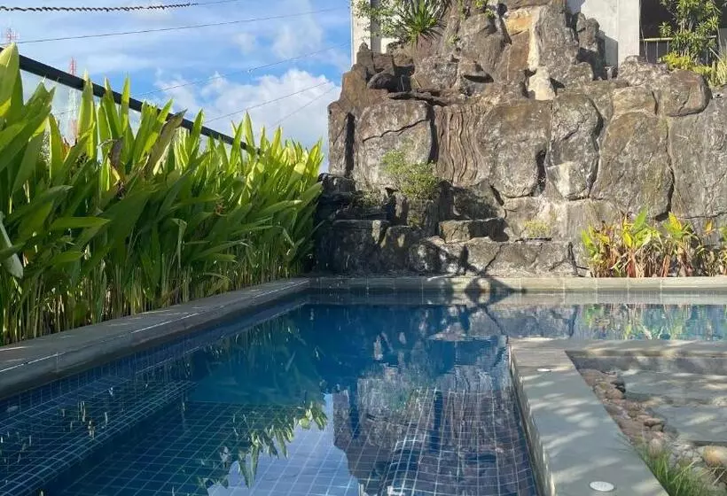 Hotelli Jj City Centre Suites