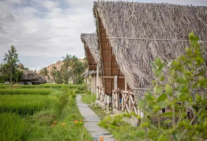 ホテル Om Home Hampi