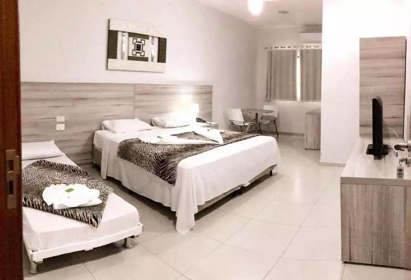 ホテル Renascer Ltda