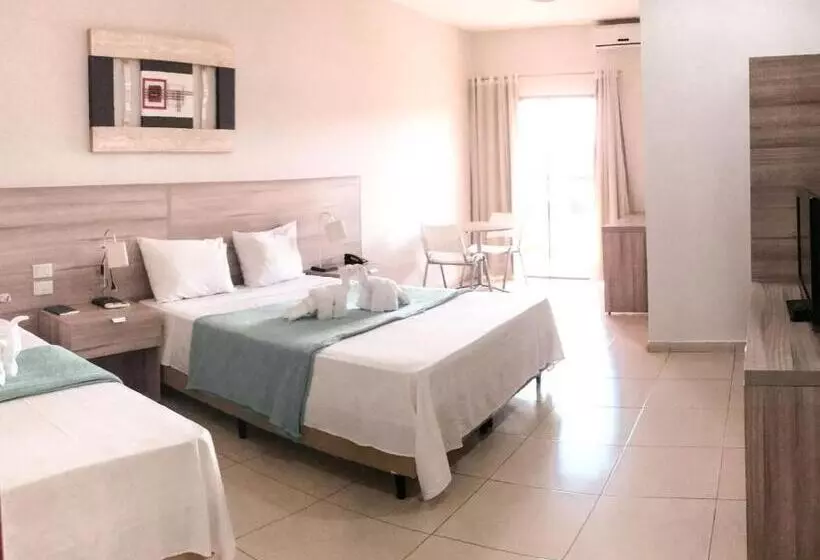 ホテル Renascer Ltda